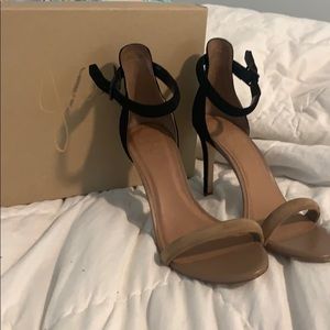 Joie Shoes- Roxie Black/Tan Heel